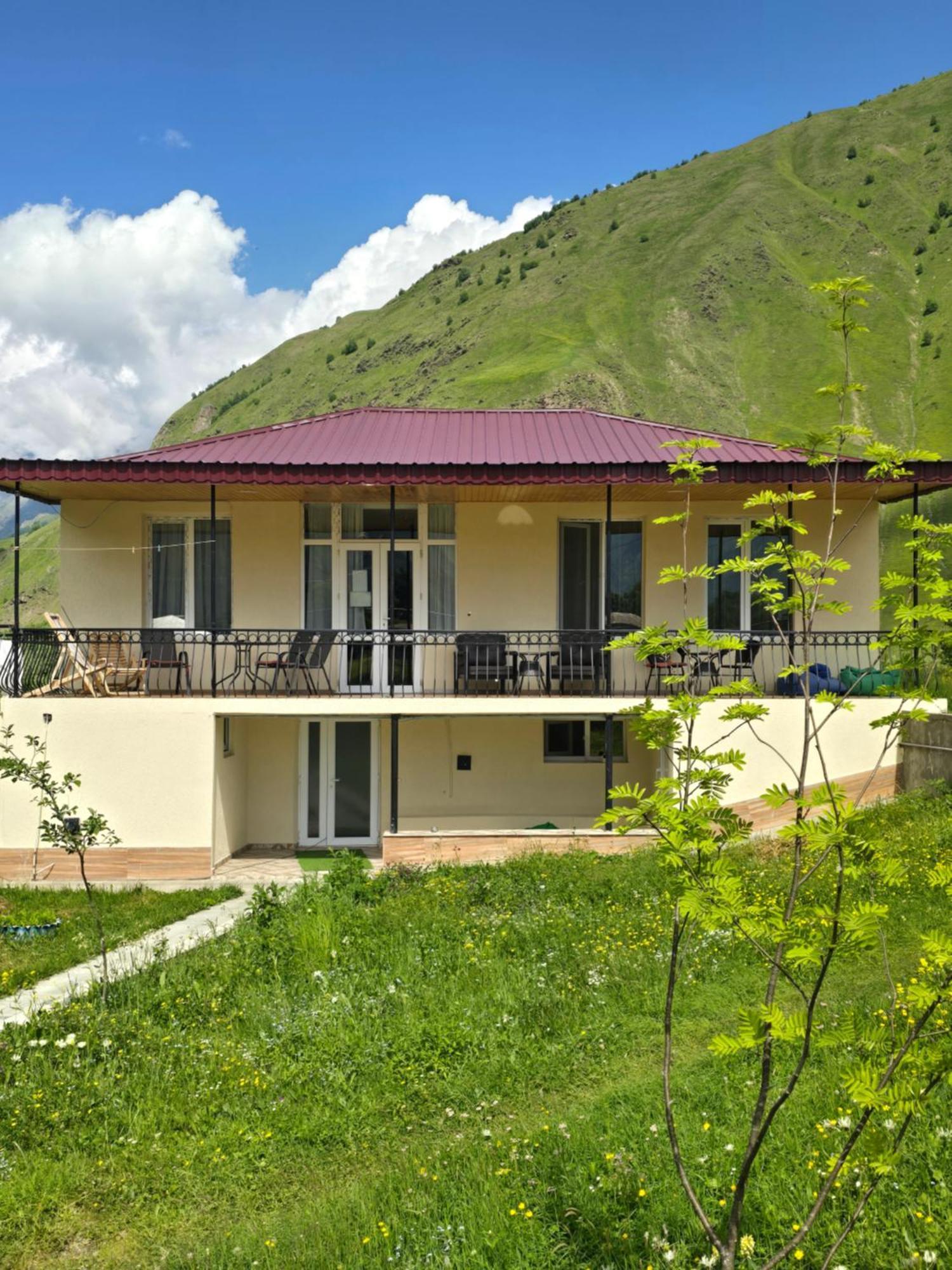 Hotel Garbani Казбеги Экстерьер фото